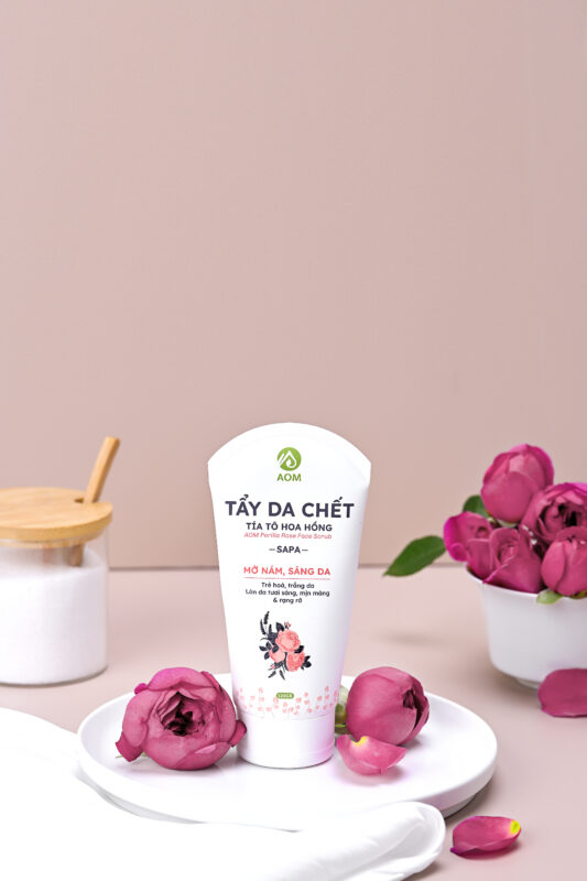 Tẩy tế bào chết tía tô hoa hồng